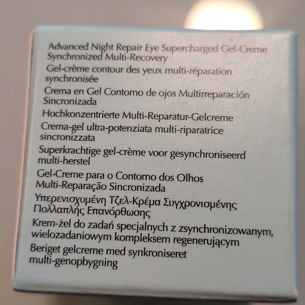 Estee Lauder Advanced Night Repair Eye Supercharged Gel-Creme - Picture 5 of 8